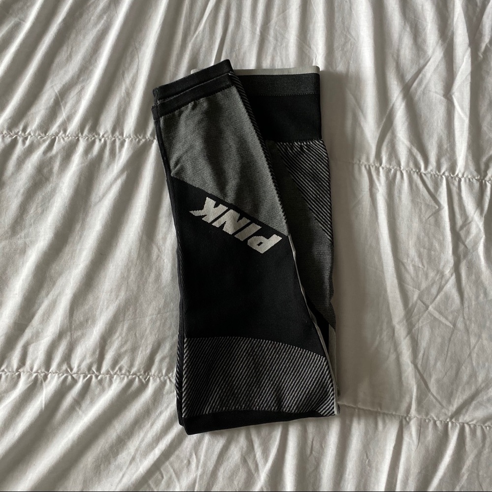 Victoria’s Secret Pink Cool & Comfy Leggings